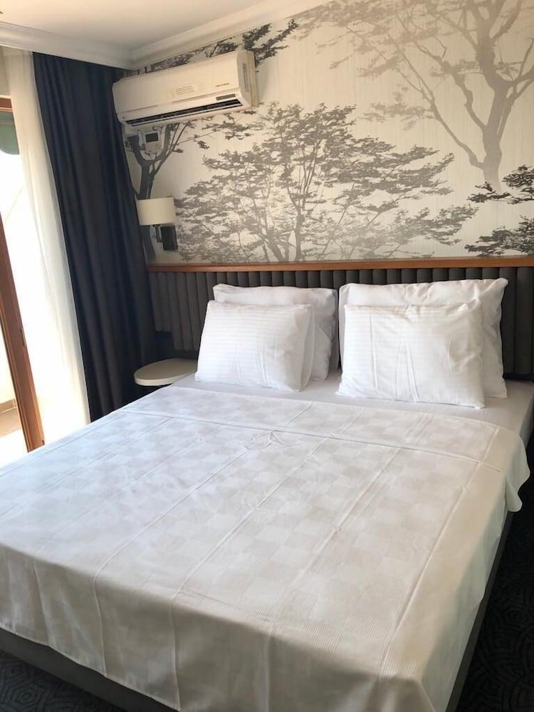 Double Royal Hotel Kocaeli Ngoại thất bức ảnh